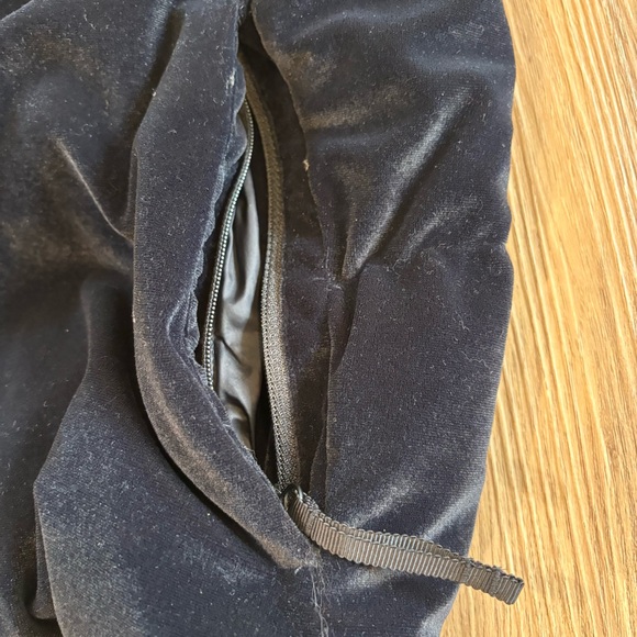 Athleta Women’s Lofty Velvet Goose Down Full Zip Puffer Vest Black S No Hood - Picture 4 of 9